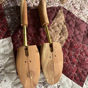 Men’s Wear House cedar shoe trees 1 pair